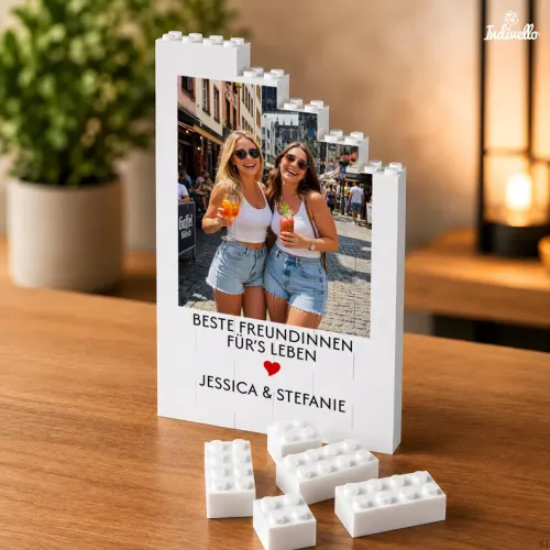 Personalisierter Fotostand aus Klemmbausteinen als Geschenk für die beste Freundin